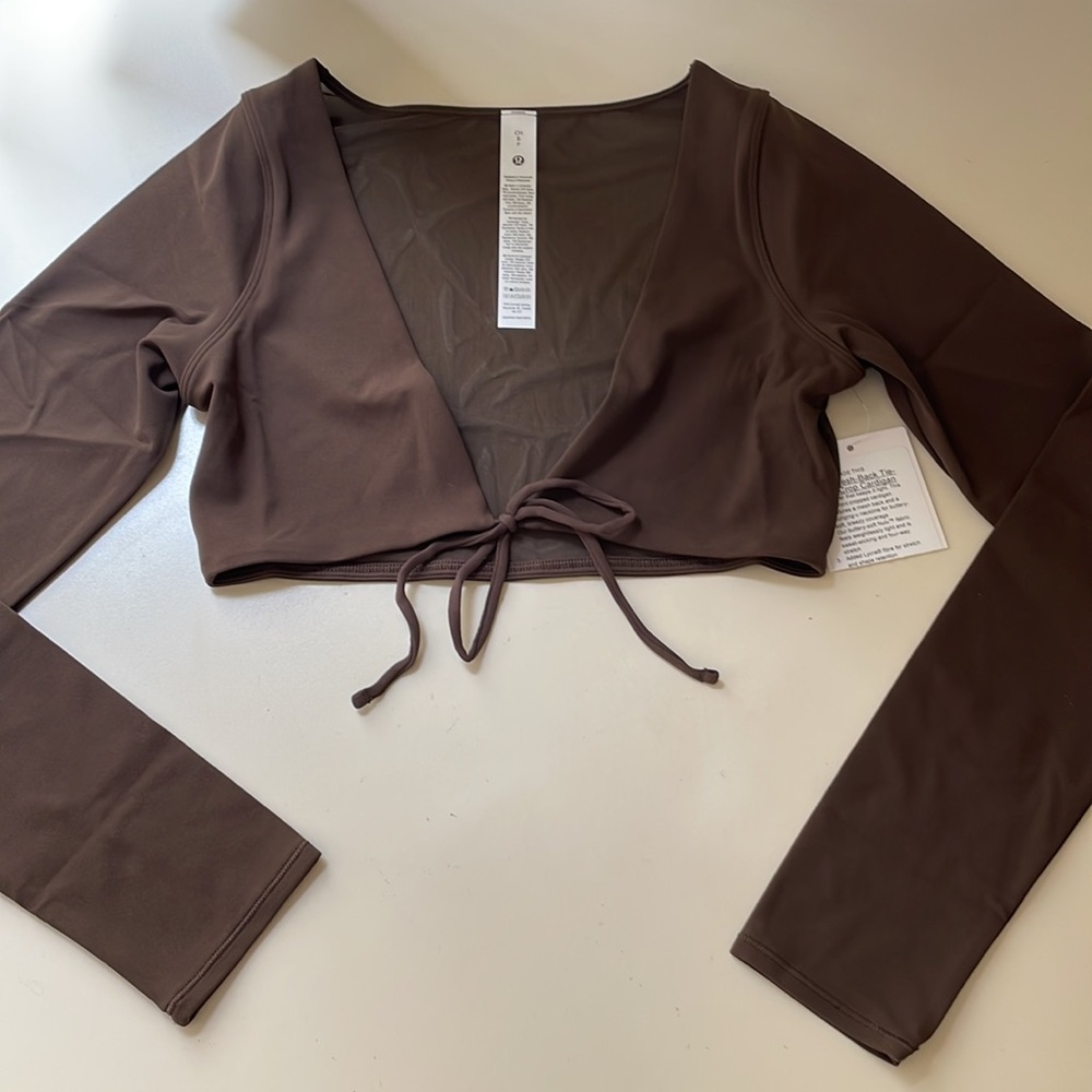 Lululemon Nulu Mesh-Back Tie-Front Cropped Cardigan
Walnut Crunch Size Small - Picture 2 of 9